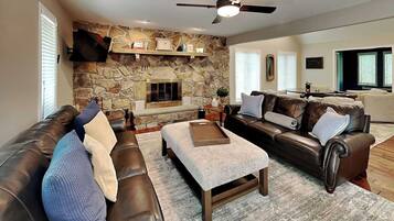 House (4 Bedrooms) | Property amenity