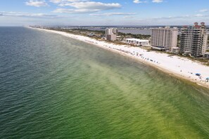 Liegestühle, Strandtücher