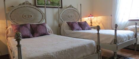 4 bedrooms, desk, iron/ironing board, travel cot