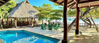 Casa Yosi, Beach Front Villa