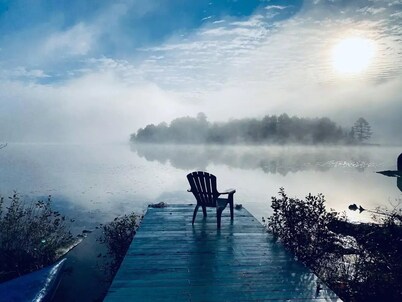 Northern Retreat, 3BR Rustic Cabin: Lakeview, Private Beach & Dock, Pet Friendly