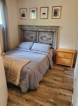 4 多间卧室、旅行婴儿床、WiFi、床单