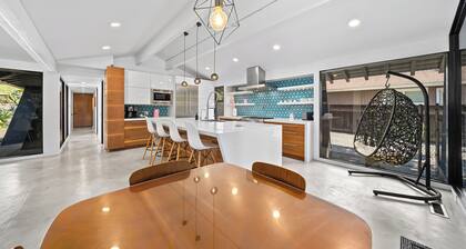 San Diego Mid Century Modern Oasis/acre/Private