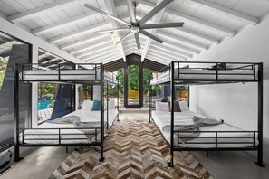 4 bedrooms, desk, travel crib, free WiFi