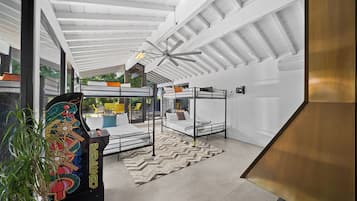 4 chambres, bureau, lit parapluie, Wi-Fi gratuit
