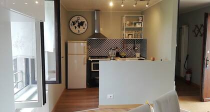 a pochi passi dai musei Accademia Carrara e GAMeC, ai piedi di Città Alta