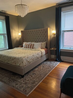 4 Schlafzimmer, Schreibtisch, Bügeleisen/Bügelbrett, Reisekinderbett