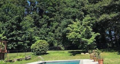 Weston Cottage/Guest House
