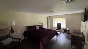 4 chambres, fer et planche à repasser, Wi-Fi gratuit, draps fournis