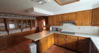 The 905, 4 bedrooms, 3 Full bath