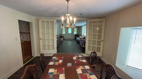 The 905, 4 bedrooms, 3 Full bath