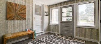 Clean and spacioius flat in great location near Epic and downtown Verona!