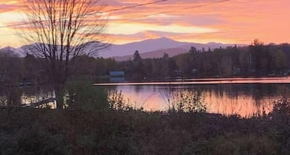 Lakefront Cottage on beautiful Miles Pond w/dock.