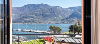 magnificent apartment with terrace overlooking the lake