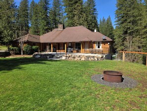 Exterior - Riverfront Lodge on 200 acres in Southwest Washington (Washougal)