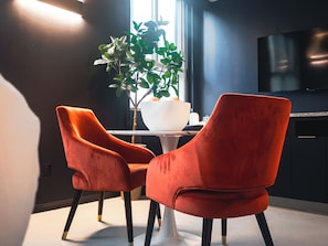 Dining - Cozy Studio near Sainte-Catherine St. (Montréal)