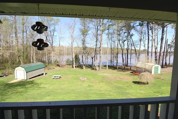 المنطقة المحيطة بالمنشأة