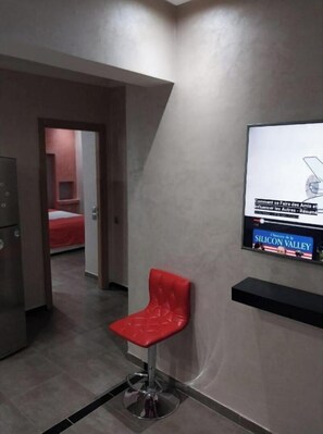 1 chambre, fer et planche à repasser, Wi-Fi, draps fournis