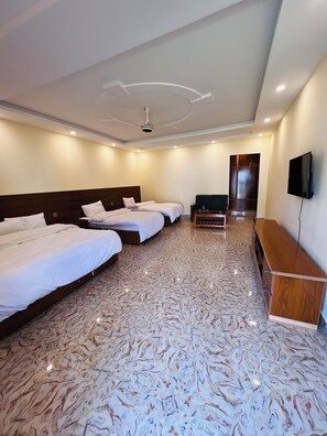 8 makuuhuonetta, silitysrauta/-lauta, ilmainen Wi-Fi, vuodevaatteet