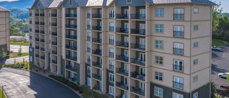 Condo (1 Bedroom) | Exterior