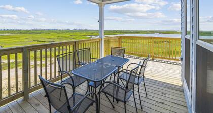 Bayfront Nirvana! by Ryson Vacation Rentals