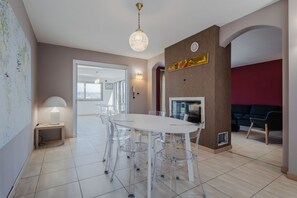 Dining - GuestHost - Etna View Superior Flat with Terrace and Jacuzzi (Catania)
