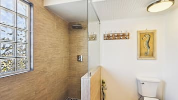 House (3 Bedrooms) | Property amenity