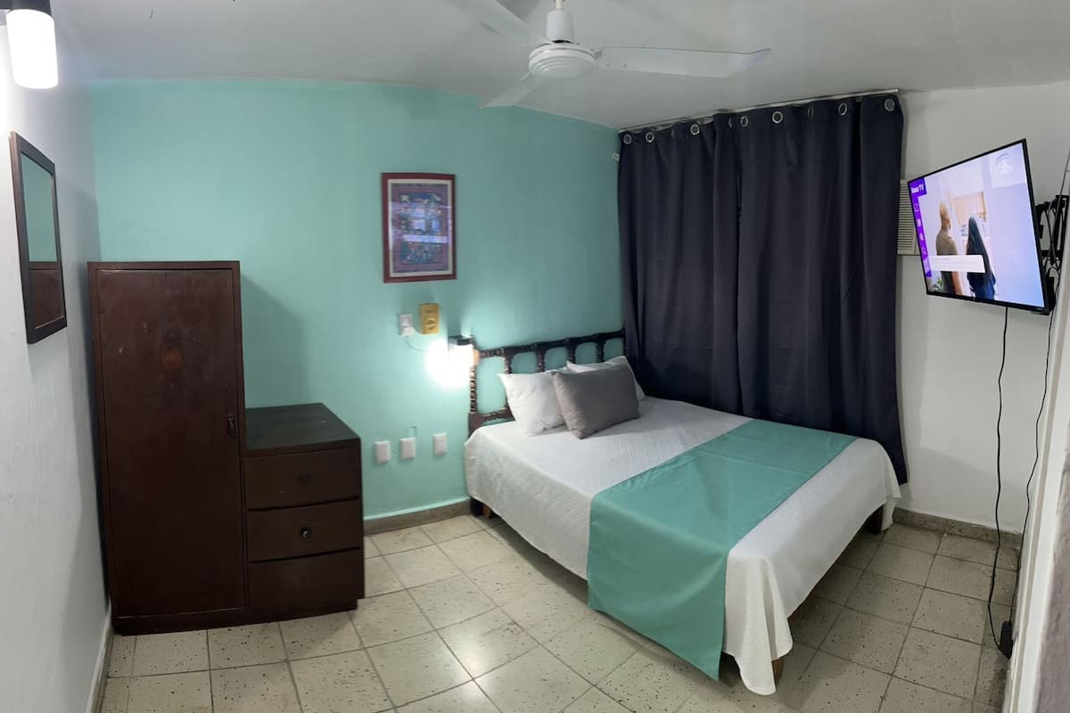 Basic Shared Dormitory | 1 bedroom, free WiFi