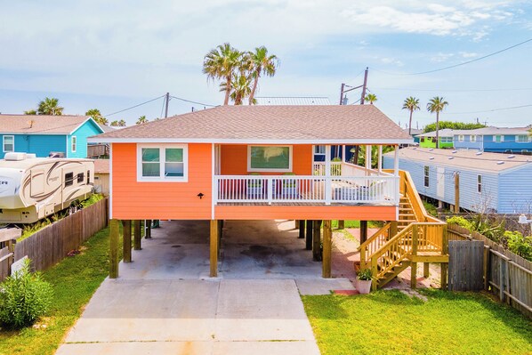 House (3 Bedrooms) | Property amenity