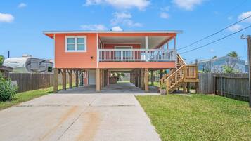 House (3 Bedrooms) | Property amenity