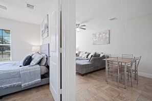 アイロン / アイロン台、WiFi、ベッドシーツ