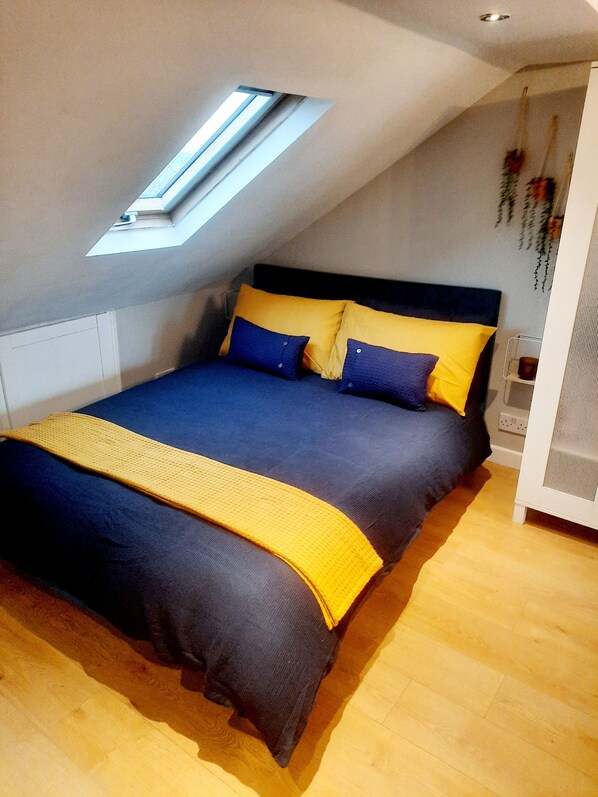 1 bedroom, iron/ironing board, travel cot, WiFi
