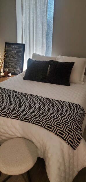 1 habitación, wifi y ropa de cama