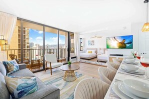 Smart TV - Gorgeous Condo w/ Ocean View, Near Beach + Parking (Honolulu)