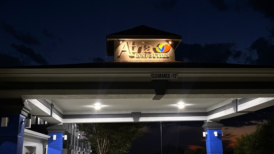 Atria Inn & Suites