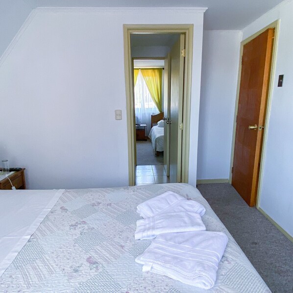 6 makuuhuonetta, vuodevaatteet