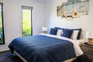 Unclassified image, 5 of 38, button - Bella Views Pet Friendly With Expansive Views (Mallacoota)