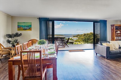 Bella Views Pet Friendly With Expansive Views