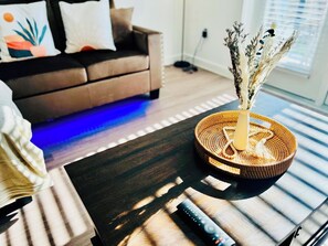 Living area - Modern, Spacious 1 bd Apt with Pool, Full Gym & Pet Friendly  (Kyle)