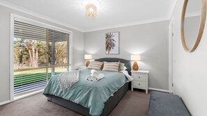 3 bedrooms, free WiFi, bed sheets