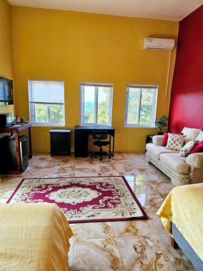 Superior Studio | Individually decorated, individually furnished, free WiFi, bed sheets