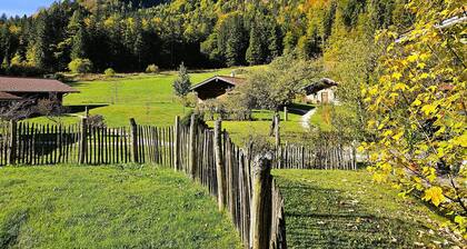 Luxus Design Chalet Kategorie 1, 105qm, 2 separate Schlafzimmer, Zirbenholzmöbel