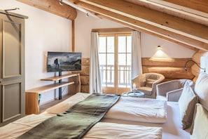 3 habitaciones y ropa de cama