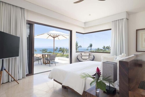 Casa Dali: Luxury 5BR Estate + Private Chef & Pool