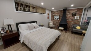 1 habitación, tabla de planchar con plancha, wifi y ropa de cama 