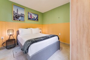 1 bedroom, WiFi, bed sheets