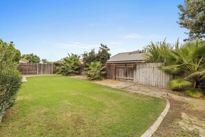 Property grounds - Cozy Silver Creek Luxury  (Bakersfield)