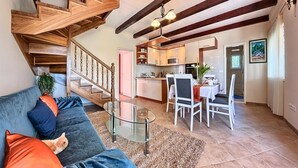House | 4 bedrooms - Holiday Houses, Villas Reca (Okrug)
