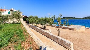 House | Exterior - Holiday Houses, Villas Reca (Okrug)