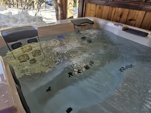Bain à remous extérieur